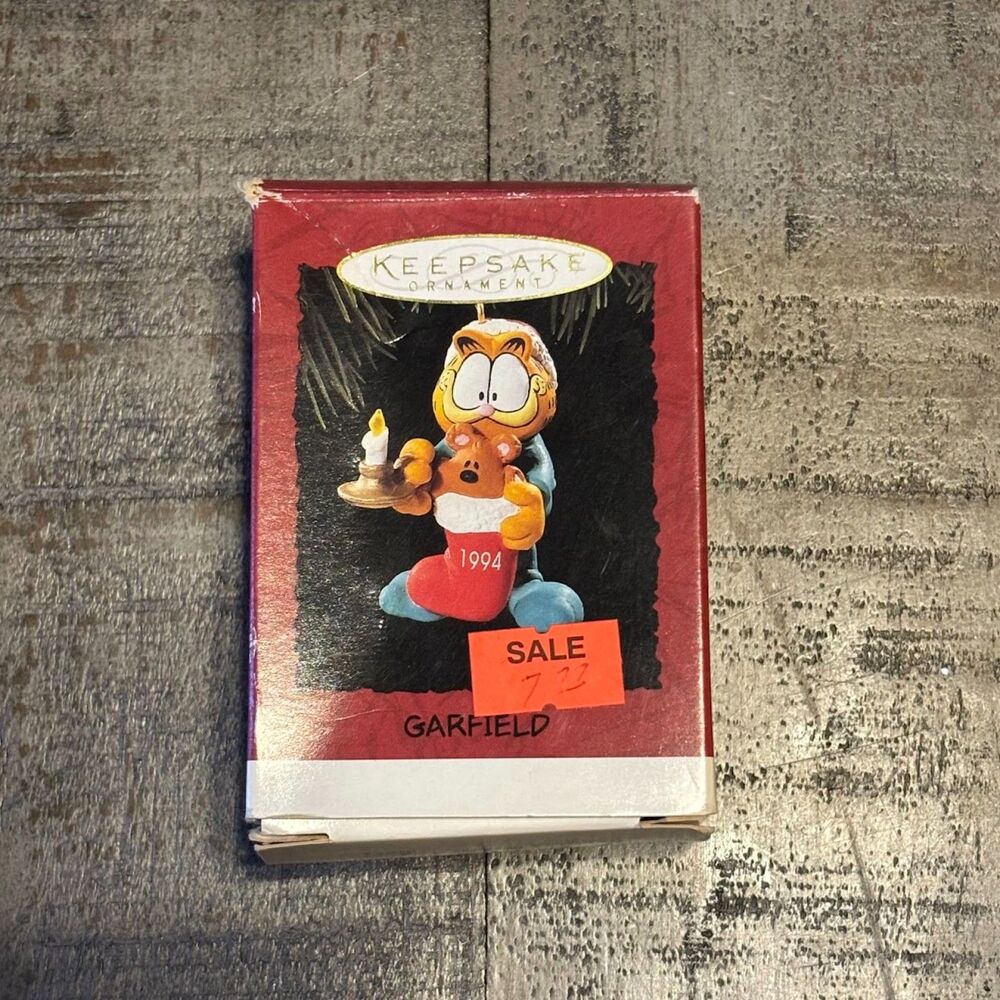 Vintage 1994 Hallmark Keepsake Ornament Garfield In Pajamas With Pooky Stocking